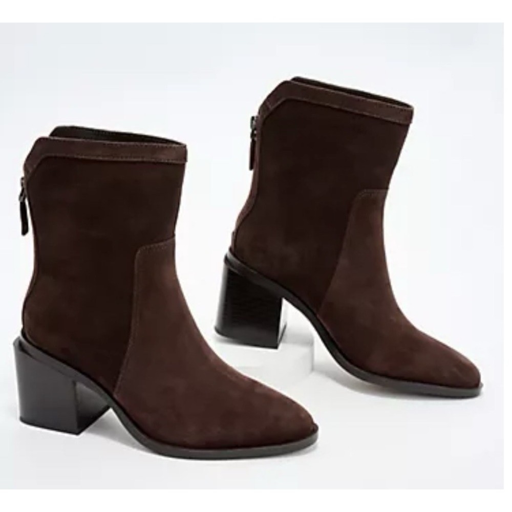 Vince Camuto Kortimy Boots Womens 7.5 Root Beer Suede Water-Repellent Brown
